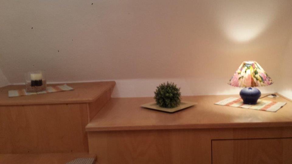 Dachgeschoßwohnung Hiddenhausen - 2 Zimmer, 22 m&sup2;, 350&euro; | Angebot:24689600