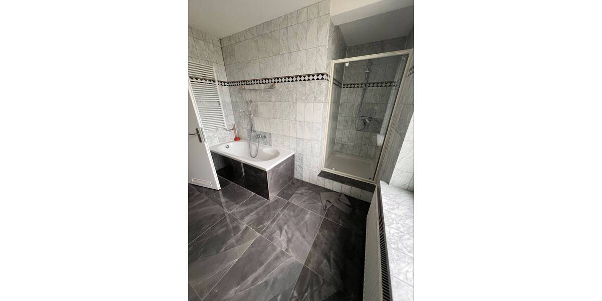 Schicke 4-ZKBB Altbauwohnung mit EBK 4 zimmer