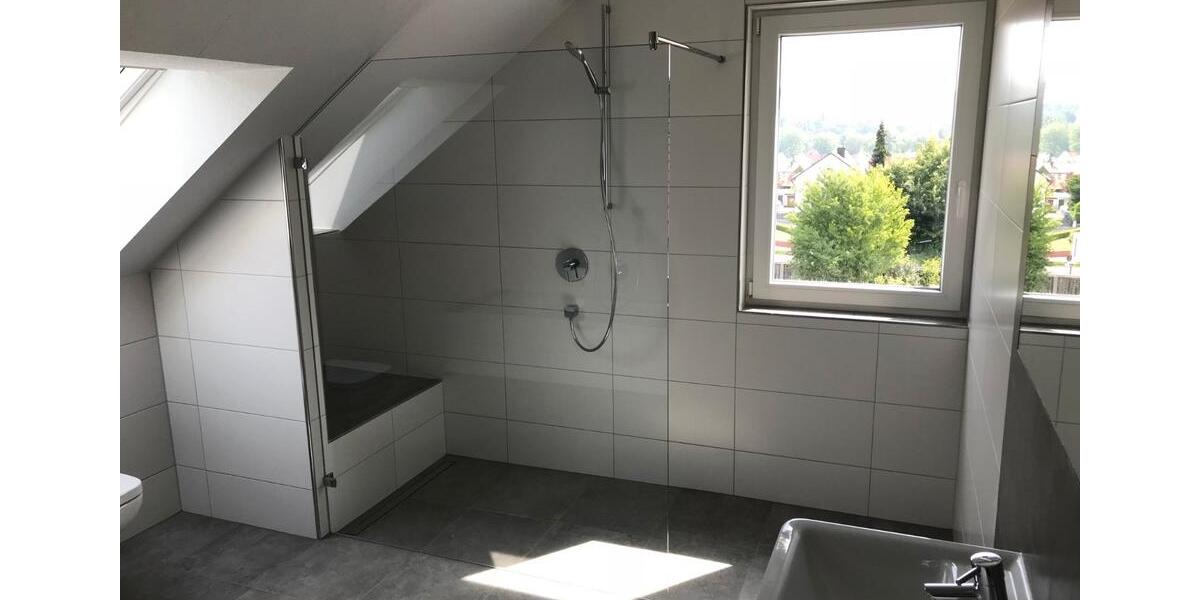 Dachgeschoßwohnung Margetshöchheim - 3 Zimmer, 130 m&sup2;, 1.750&euro; | Angebot:26048583