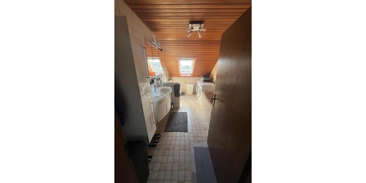 Dachgeschoßwohnung Kleve - 3 Zimmer, 102 m&sup2;, 756&euro; | Angebot:26062542