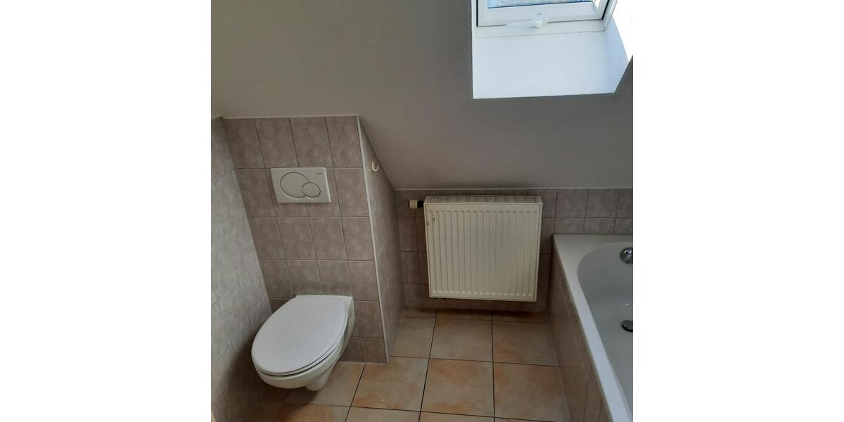 Dachgeschoßwohnung Meiningen - 3 Zimmer, 56 m&sup2;, 365&euro; | Angebot:25871742