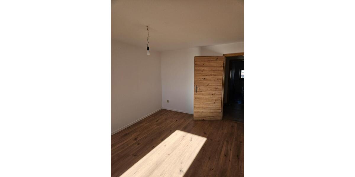 Dachgeschoßwohnung Görlitz - 1 Zimmer, 64 m&sup2;, 480&euro; | Angebot:25808030