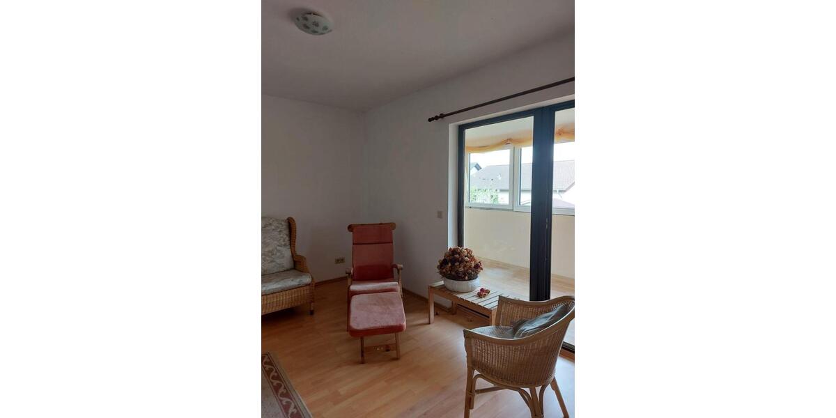 Dachgeschoßwohnung Rosdorf - 3 Zimmer, 67 m&sup2;, 690&euro; | Angebot:24615853