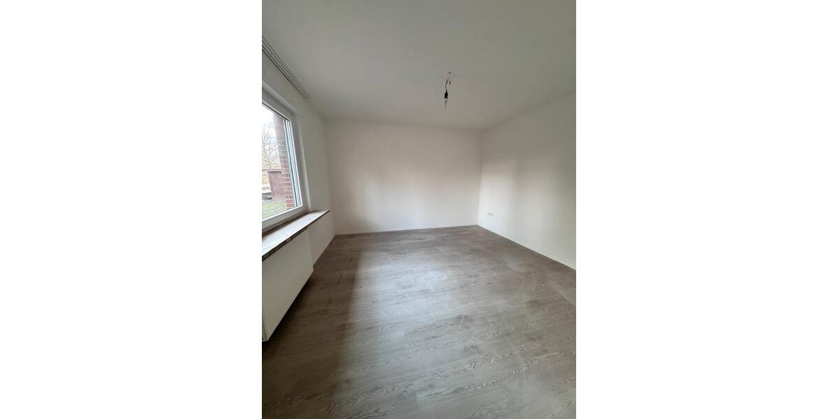 Erdgeschoßwohnung Oldendorf - 4 Zimmer, 120 m&sup2;, 1.200&euro; | Angebot:25974408