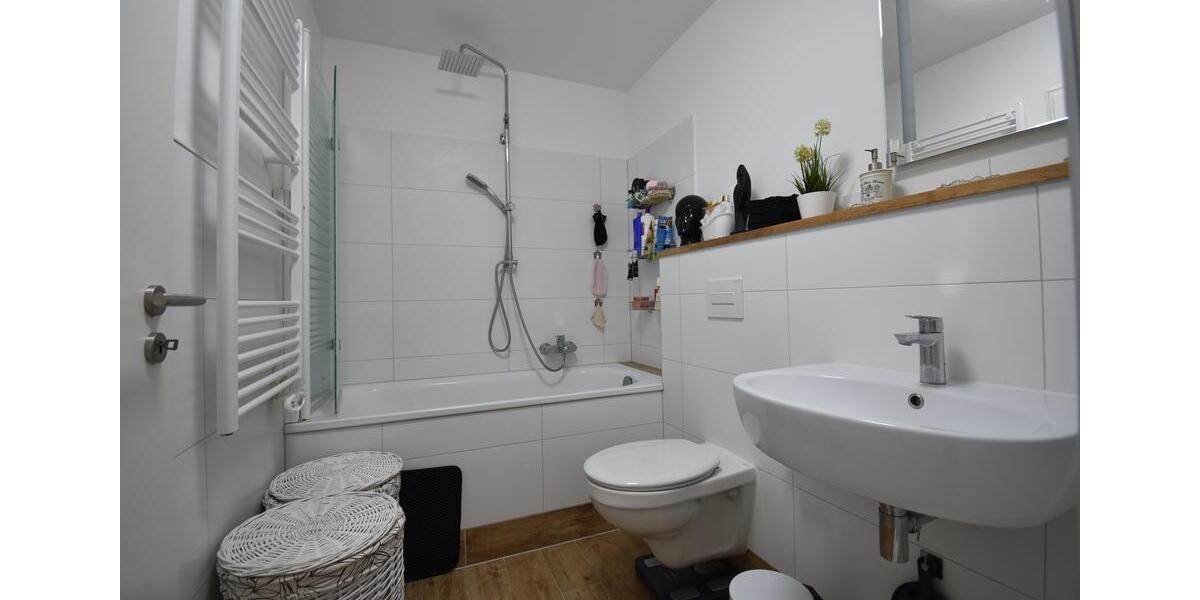 Etagenwohnung Düsseldorf Stadtbezirk 2 - 3 Zimmer, 90 m&sup2;, 1.410&euro; | Angebot:23769123