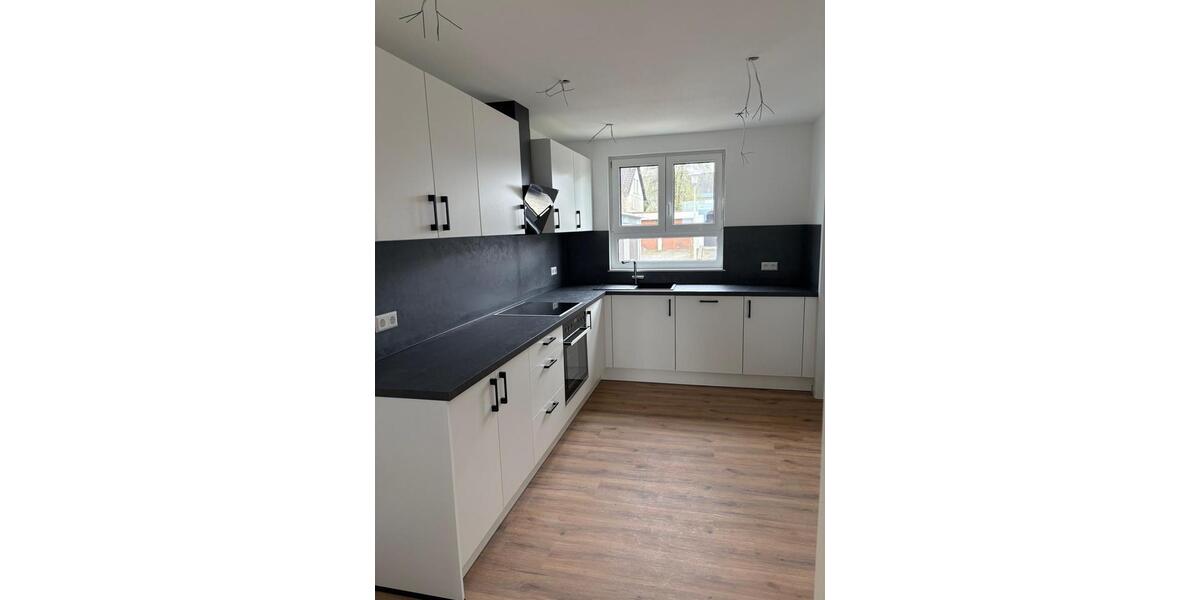 Erdgeschoßwohnung Mössingen - 4.5 Zimmer, 150 m&sup2;, 1.800&euro; | Angebot:26200102