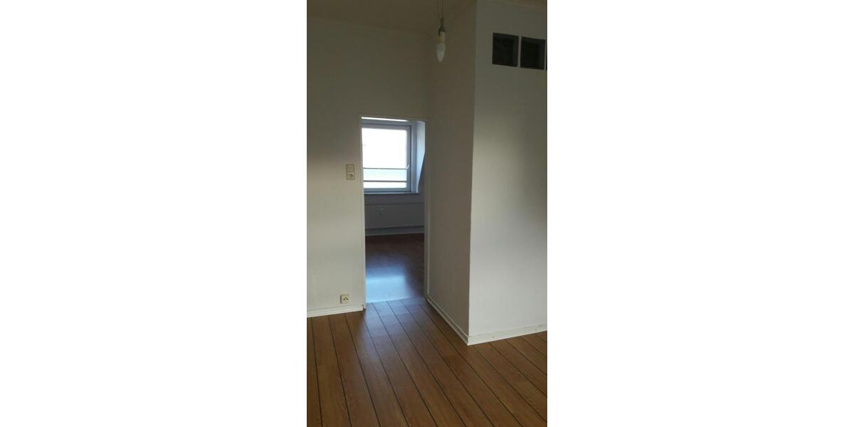 Dachgeschoßwohnung Flensburg - 2 Zimmer, 45 m&sup2;, 540&euro; | Angebot:24372859