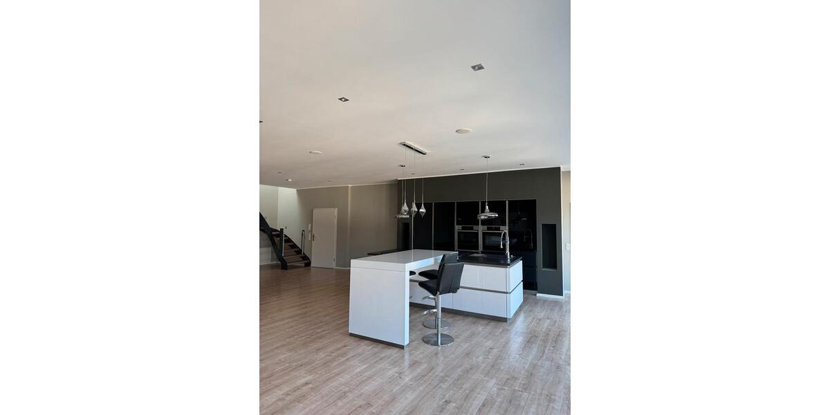 Penthouse-Wohnung – Wohnen oder Gewerbe (BüroBeauty) zimmer