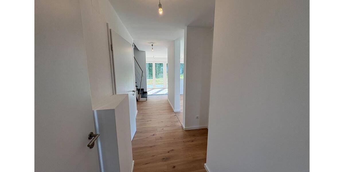 Großzügiges Neubau-Reihenhaus mit 2 Stellplätzen + Garten 5 zimmer