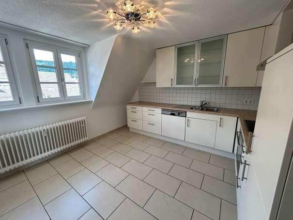 Dachgeschoßwohnung Waldshut-Tiengen Tiengen - 4 Zimmer, 115 m&sup2;, 850&euro; | Angebot:26066450