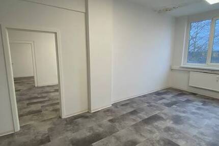 Modernisierte Büroeinheit 75 m² 1 zimmer