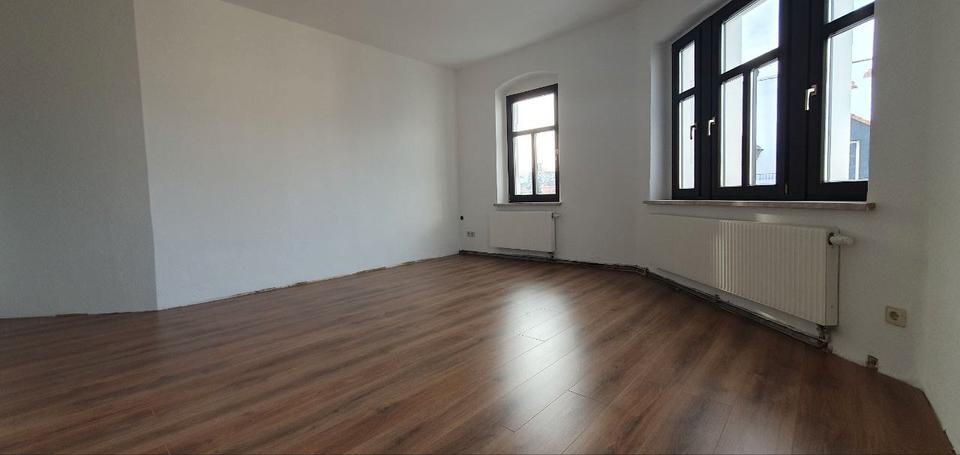 Dachgeschoßwohnung Hainichen - 3 Zimmer, 80 m&sup2;, 500&euro; | Angebot:26652970