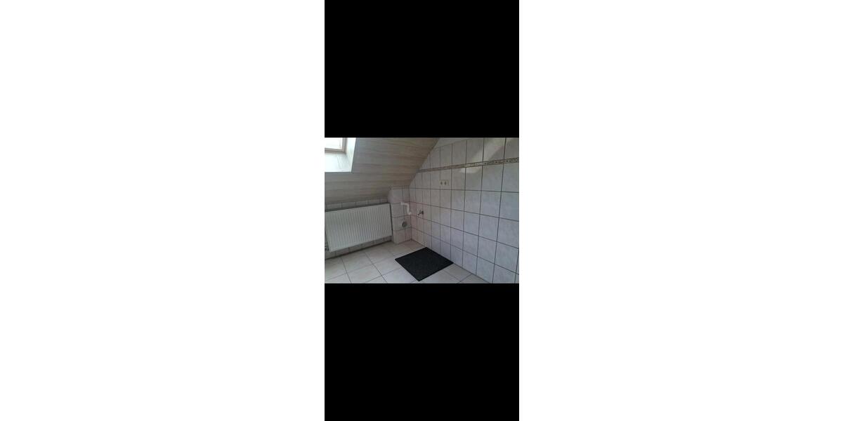 Dachgeschoßwohnung Schierling - 4 Zimmer, 100 m&sup2;, 1.050&euro; | Angebot:26614912