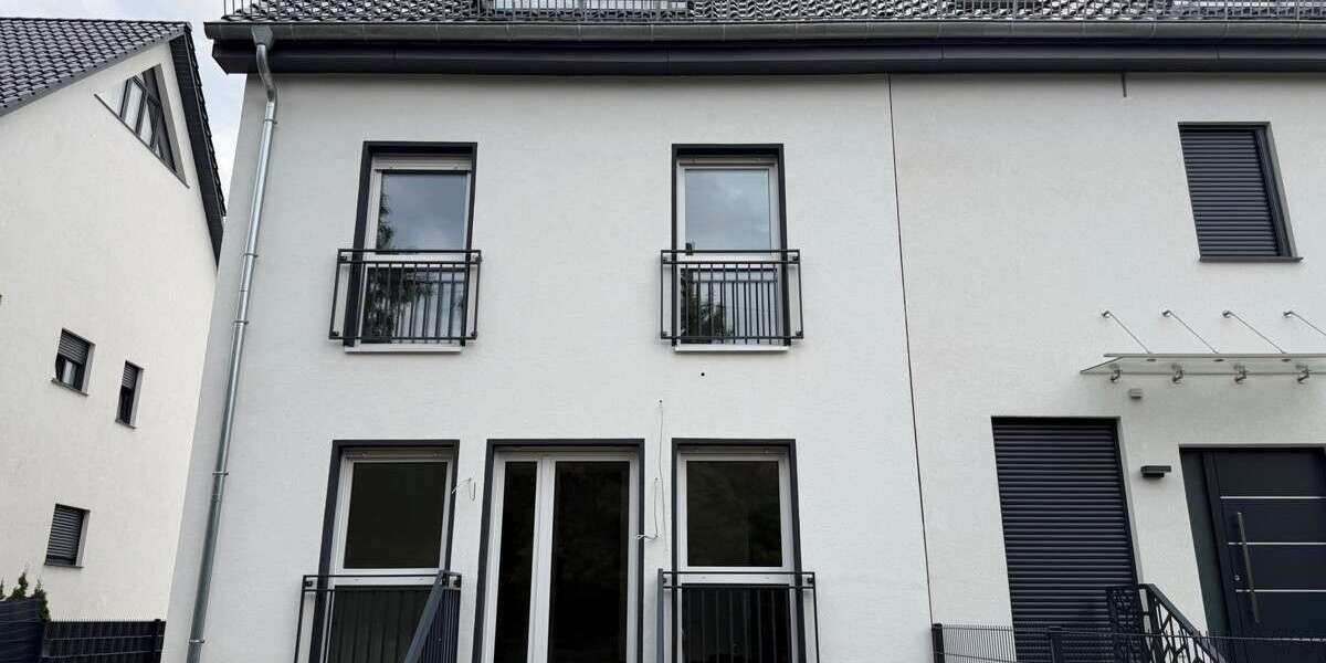 Einfamilienhaus Berlin / Staaken Staaken - 6 Zimmer, 105 m&sup2;, 2.150&euro; | Angebot:27287661