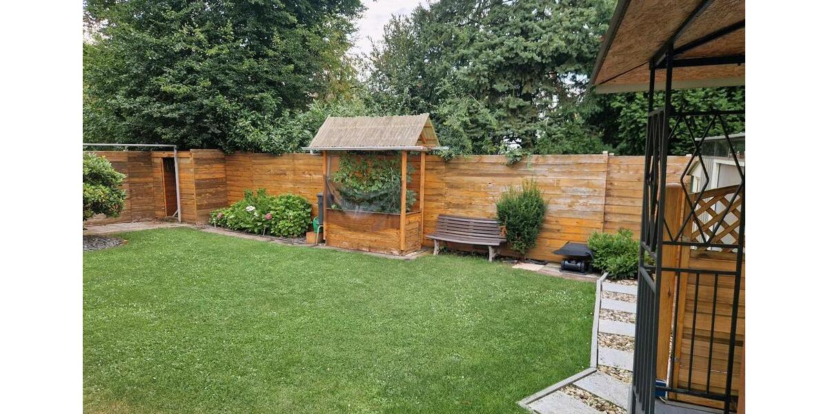 2-Zimmer-Wohnung im Erdgeschoss mit Kamin und großen Garten 2 zimmer