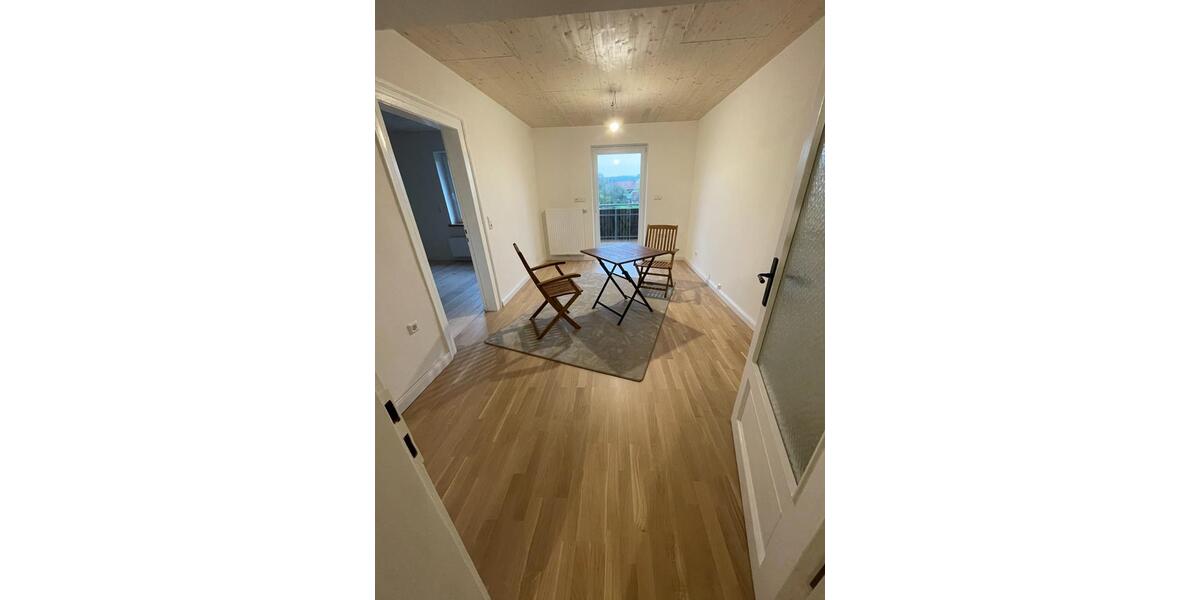 Etagenwohnung Frielendorf - 5 Zimmer, 112 m&sup2;, 950&euro; | Angebot:25840197