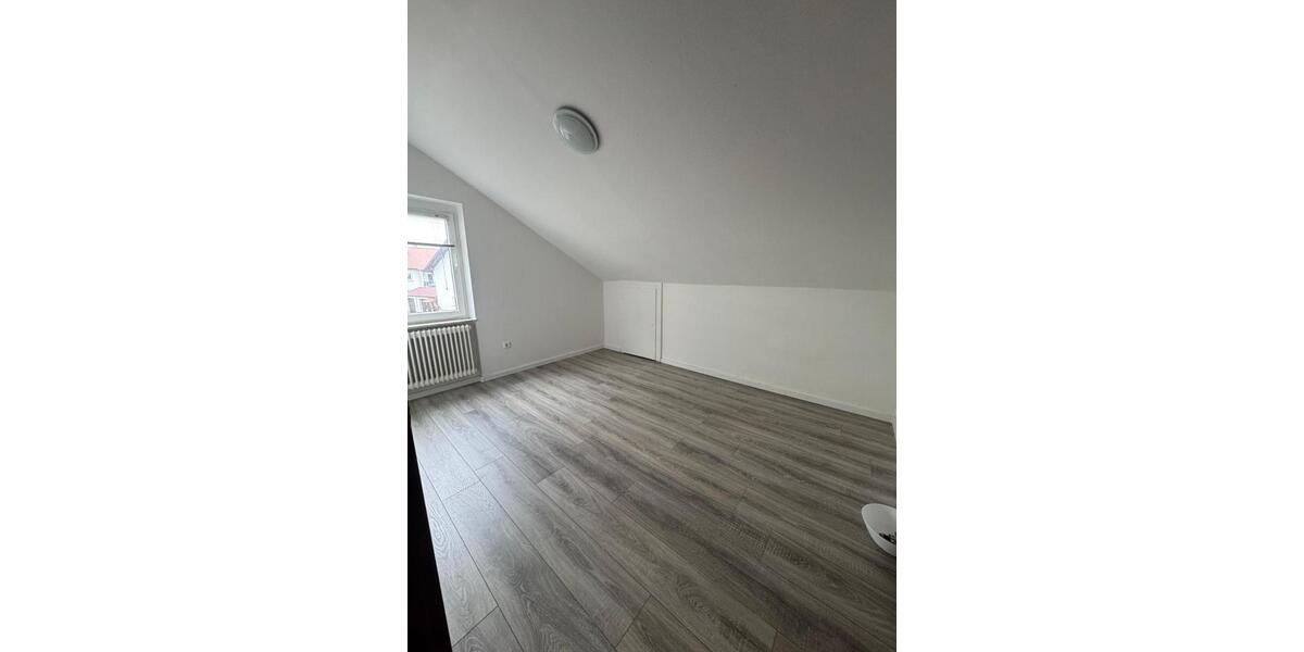Dachgeschoßwohnung Meßstetten - 3.5 Zimmer, 84 m&sup2;, 700&euro; | Angebot:23846184