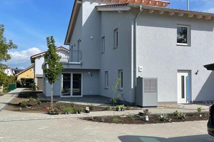 Wohnung Erkner - 2 Zimmer, 76 m&sup2;, 1.250&euro; | Angebot:23569445