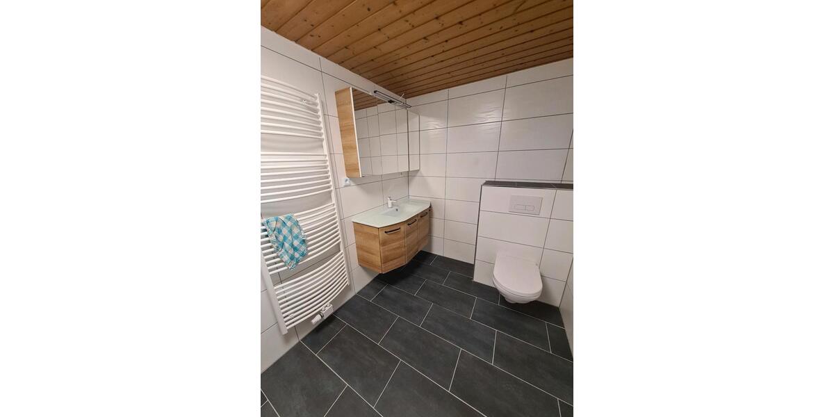 Etagenwohnung Markt Nordheim - 5 Zimmer, 150 m&sup2;, 1.150&euro; | Angebot:26609476
