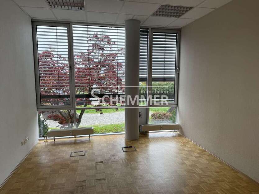Büro in Freiburg im Breisgau 3.685 € 351 m²