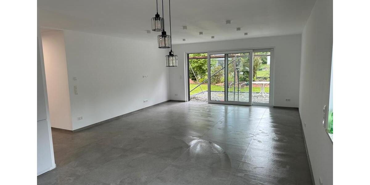 Einfamilienhaus Kaiserslautern Engelshof - 4 Zimmer, 135 m&sup2;, 1.750&euro; | Angebot:26035378