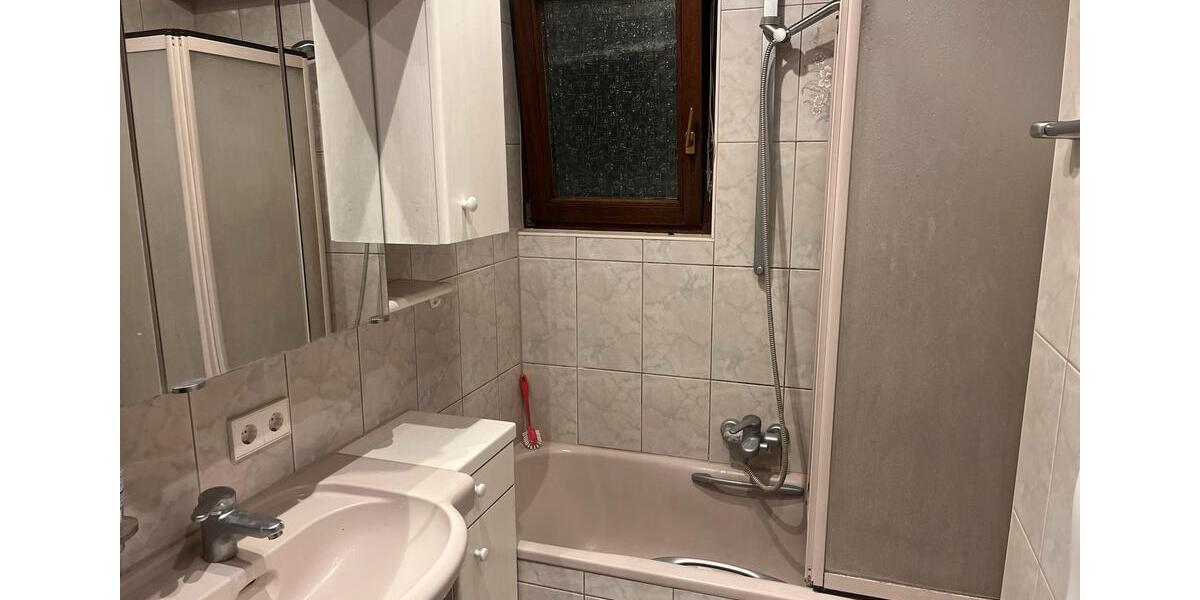 Wohnen auf Zeit Göppingen - 3 Zimmer, 40 m&sup2;, 550&euro; | Angebot:26268174