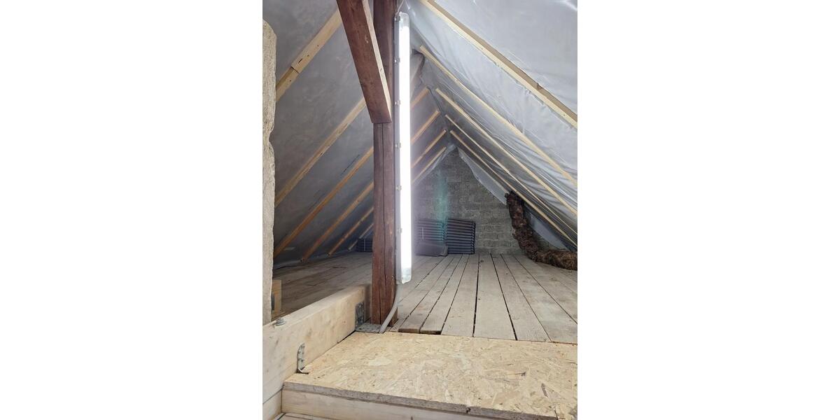 Dachgeschoßwohnung Langenfeld (Rheinland) - 2 Zimmer, 70 m&sup2;, 1.200&euro; | Angebot:26214129