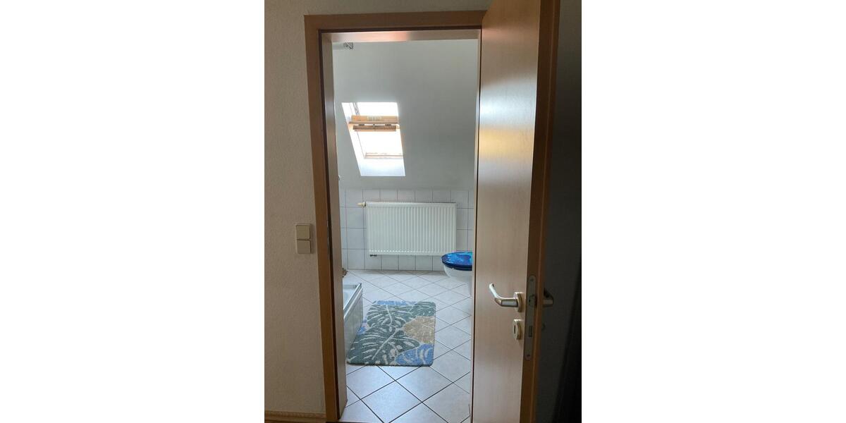 Dachgeschoßwohnung Schleusingen - 2 Zimmer, 46 m&sup2;, 470&euro; | Angebot:25350940