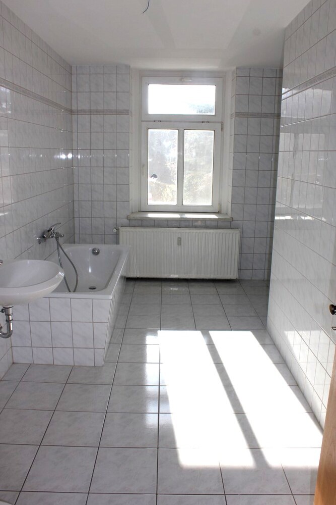 Wohnen im Grünen - schöne ruhige 3-Zimmer-Erdgeschoßwohnung