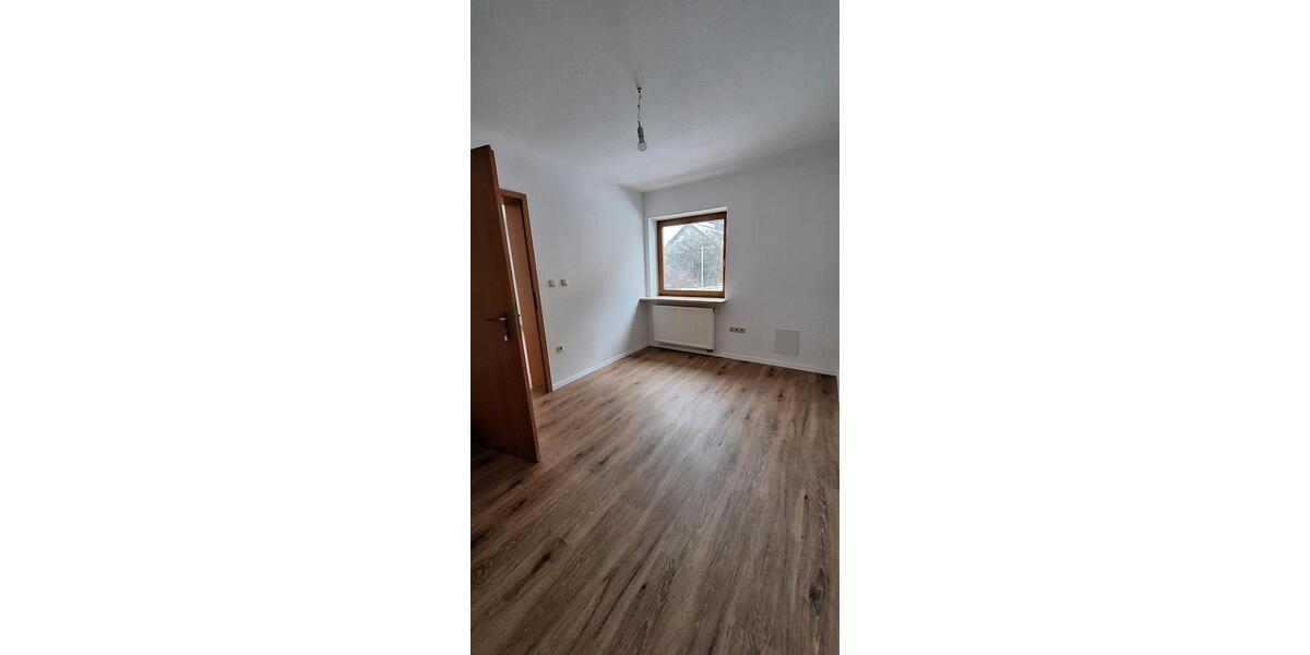 Etagenwohnung Marktheidenfeld - 3 Zimmer, 80 m&sup2;, 1.100&euro; | Angebot:24703578