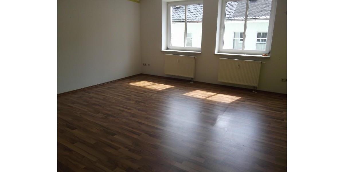Etagenwohnung Burgstädt - 2 Zimmer, 70 m&sup2;, 405&euro; | Angebot:26098097