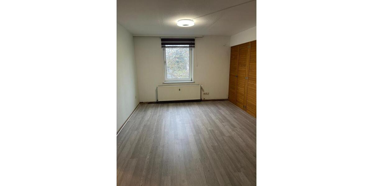 Etagenwohnung Bad Wildungen - 5 Zimmer, 125 m&sup2;, 1.200&euro; | Angebot:26135602