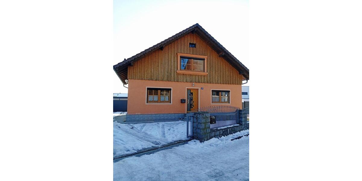 Einfamilienhaus Hengersberg - 5 Zimmer, 160 m&sup2;, 1.350&euro; | Angebot:24695623