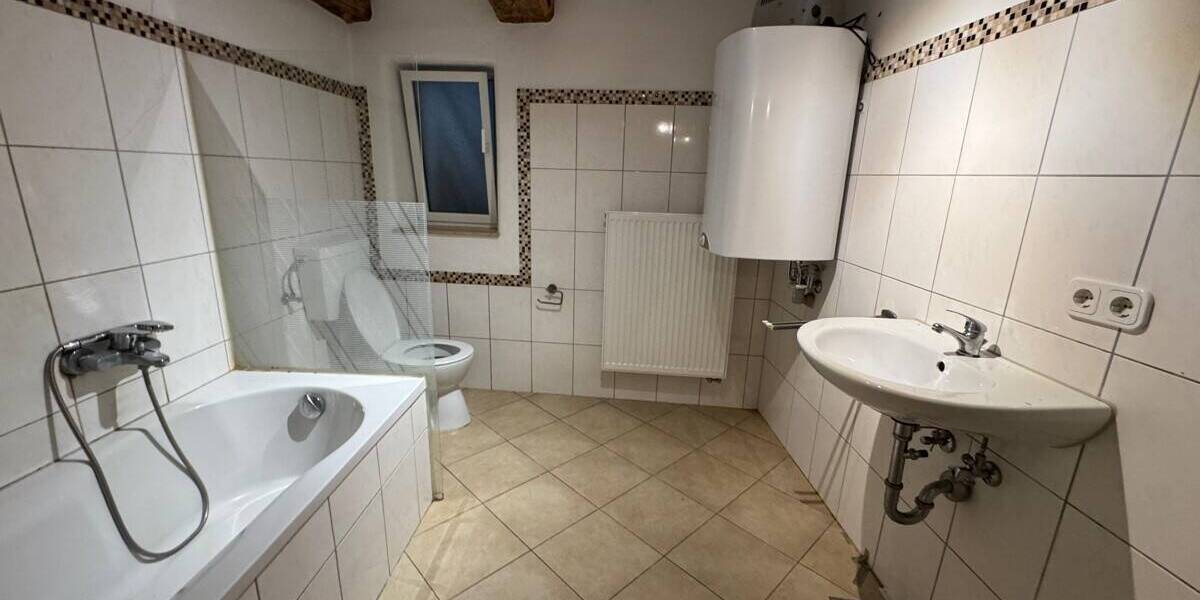 Einfamilienhaus Eggenfelden - 4 Zimmer, 109 m&sup2;, 960&euro; | Angebot:26139196