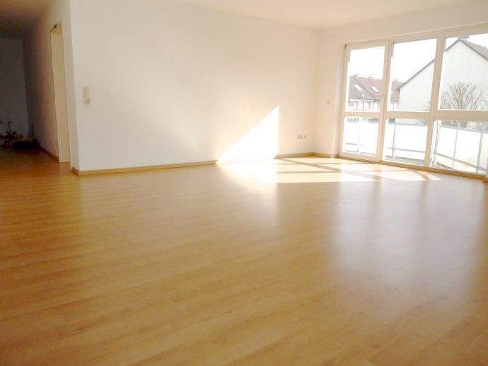 Etagenwohnung Nürnberg Eibach - 3 Zimmer, 98 m&sup2;, 1.300&euro; | Angebot:24916116