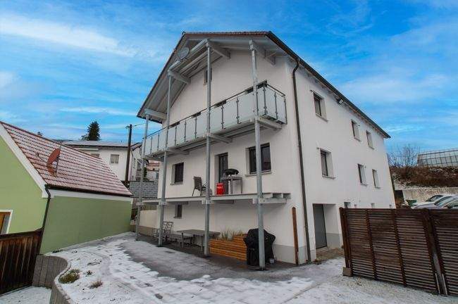 Etagenwohnung Großmehring - 3 Zimmer, 115 m&sup2;, 1.200&euro; | Angebot:24746115