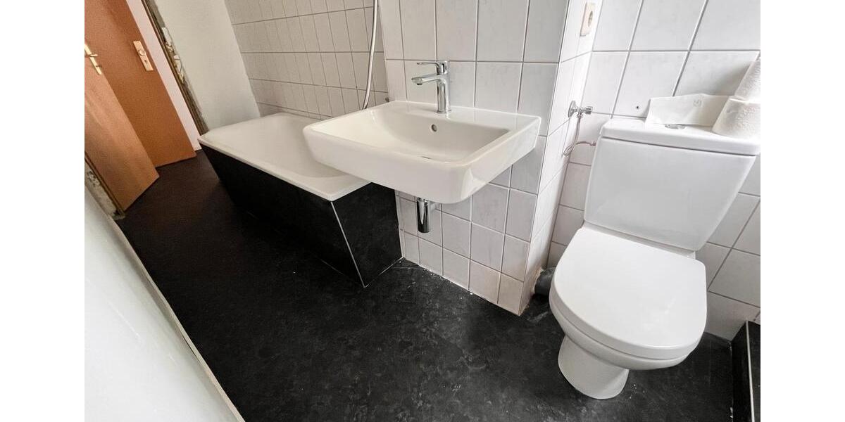 Etagenwohnung Waren (Müritz) - 2 Zimmer, 50 m&sup2;, 410&euro; | Angebot:25938788