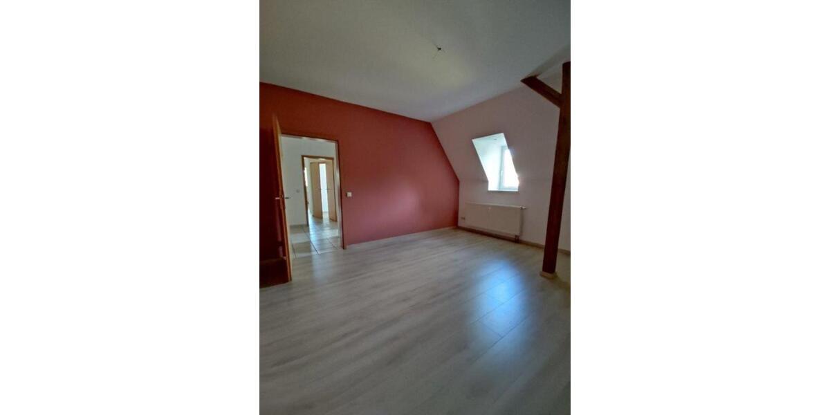 Dachgeschoßwohnung Grünhainichen - 3 Zimmer, 55 m&sup2;, 240&euro; | Angebot:12497011