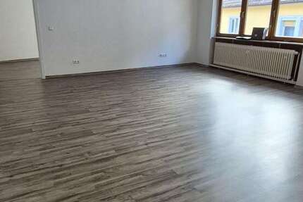 Wohnung Bretten - 2 Zimmer, 74 m&sup2;, 720&euro; | Angebot:26603621
