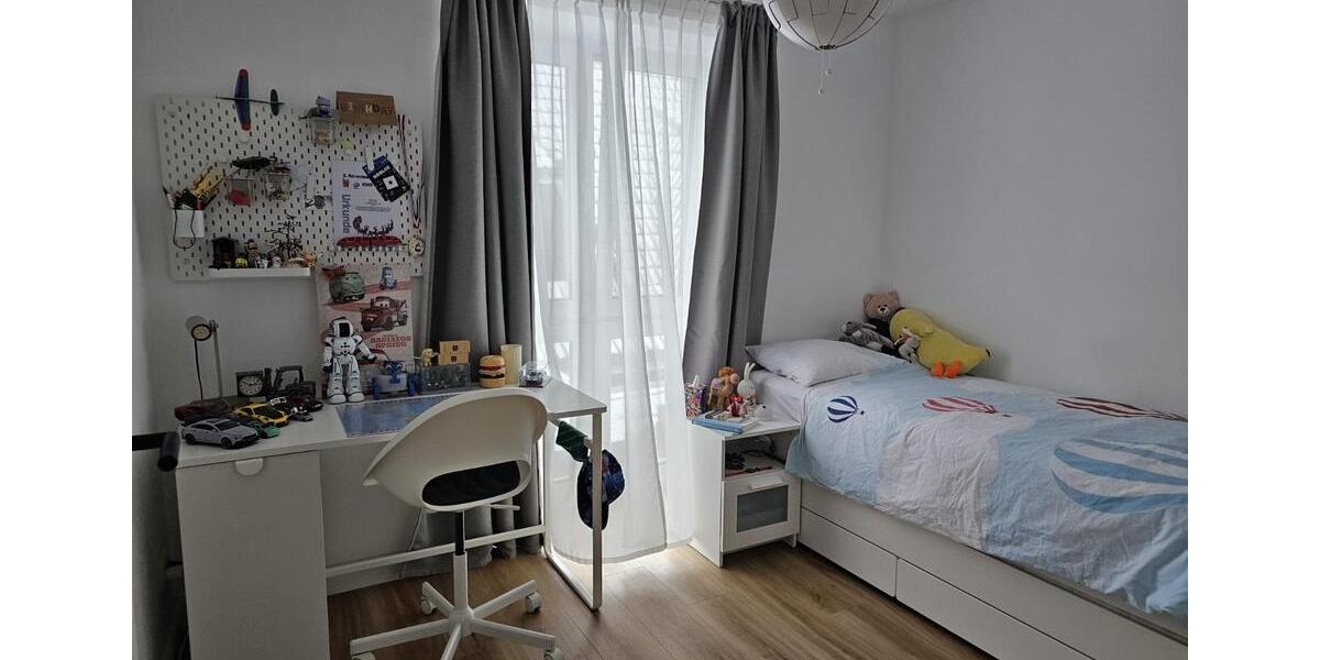 Etagenwohnung Heide - 4 Zimmer, 100 m&sup2;, 1.300&euro; | Angebot:25646220