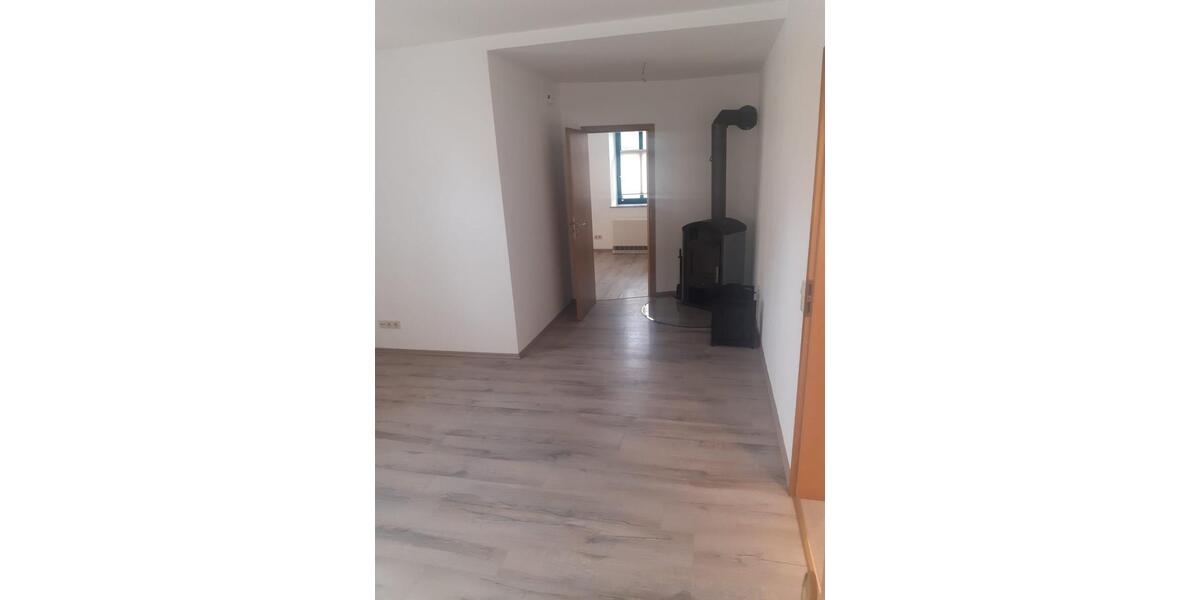 Erdgeschoßwohnung Ebersbach - 3 Zimmer, 95 m&sup2;, 649&euro; | Angebot:26368850