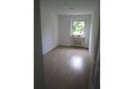 Schöne 4 Zimmer-Wohnung mit Westbalkon in ruhiger und grüner Wohnlage