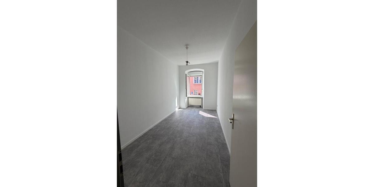 Etagenwohnung Hof Altstadt - 4 Zimmer, 93 m&sup2;, 850&euro; | Angebot:26620636
