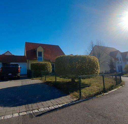 Reihenhaus Kulmain - 12 Zimmer, 135 m&sup2;, 1.500&euro; | Angebot:26343566