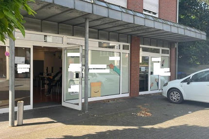 Gepfl. ebenerdige Büro-Praxisfläche mit neuer EBK in 33330 Gütersloh-Zentrum