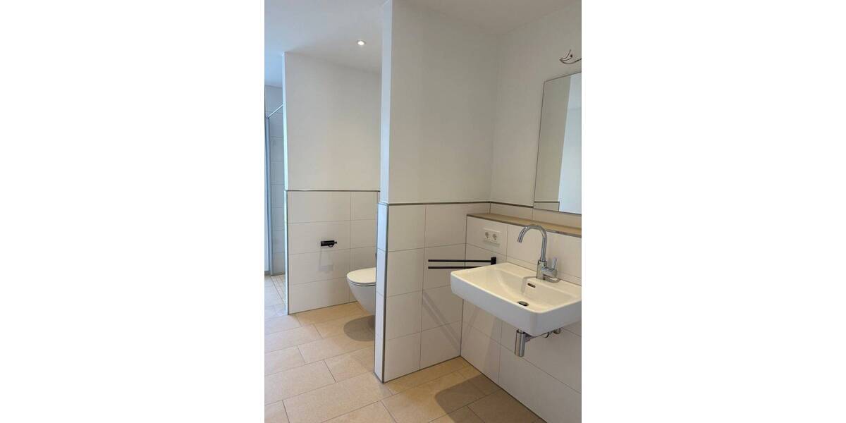 Etagenwohnung Deggendorf - 3 Zimmer, 112 m&sup2;, 1.970&euro; | Angebot:25690401