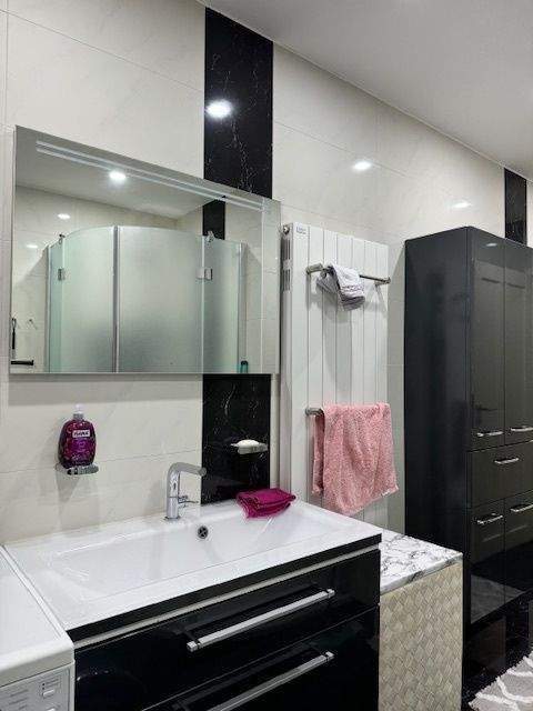 Hochwertige Ausstattung*Barrierefrei*Lift*Gartennutzung * Keller *G-WC 4 zimmer