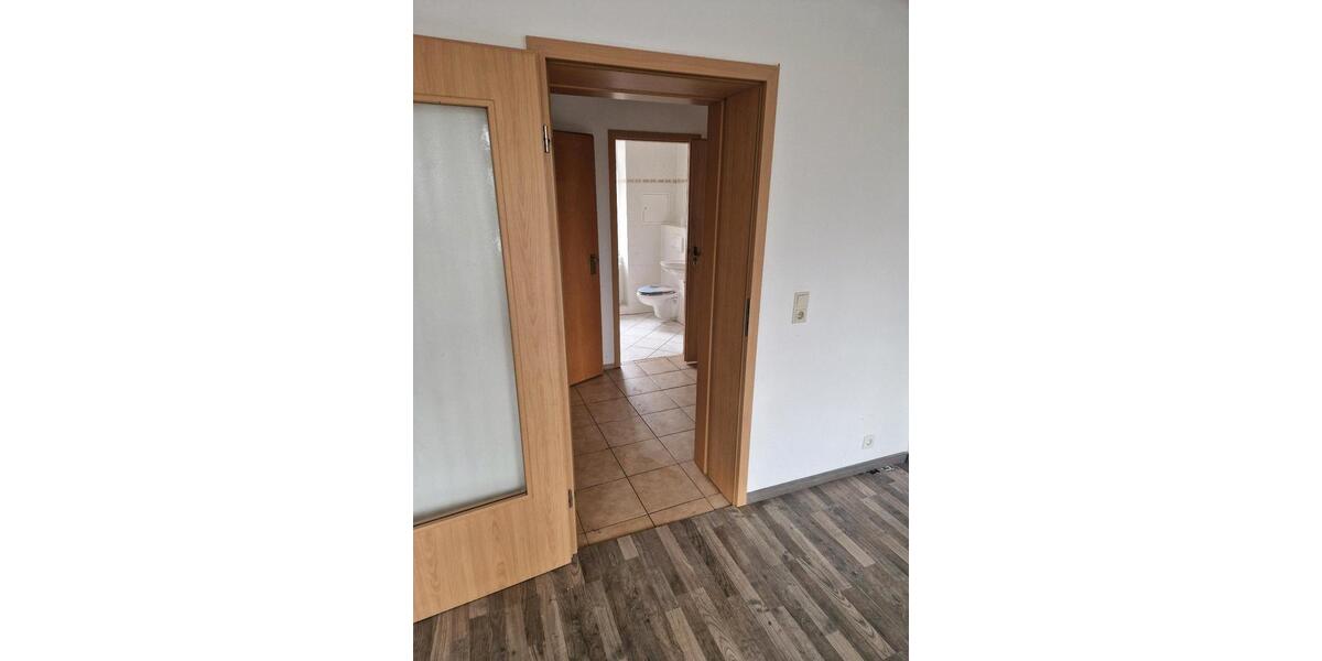 Erdgeschoßwohnung Bad Lauchstädt - 4 Zimmer, 85 m&sup2;, 850&euro; | Angebot:26549774