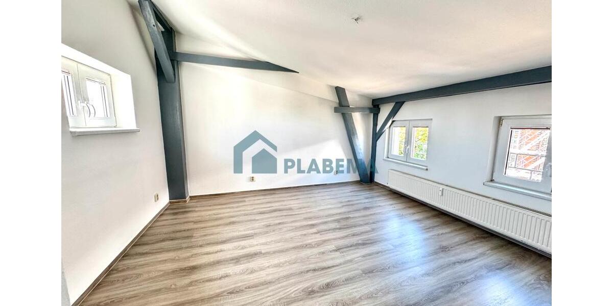 Dachgeschoßwohnung Schwerin - 3 Zimmer, 65 m&sup2;, 820&euro; | Angebot:25710738