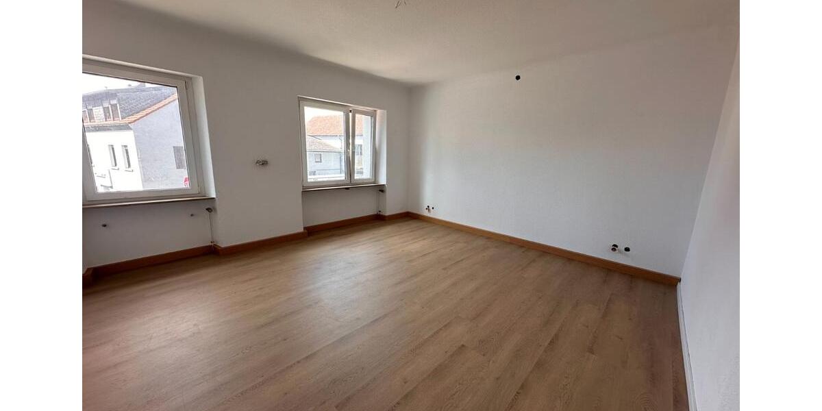 Etagenwohnung Dillingen (Saar) - 5 Zimmer, 90 m&sup2;, 750&euro; | Angebot:26247474